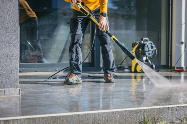 Best Garage Pressure Washing  in Litchfield, MI